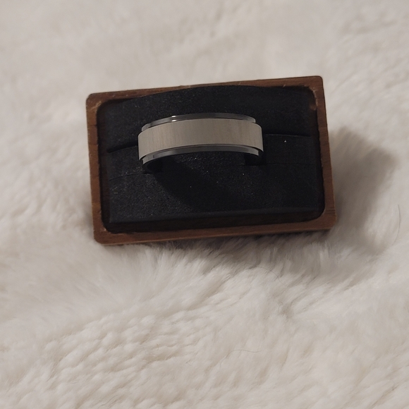 Manly Bands 'The Storyteller' ring - Picture 2 of 5